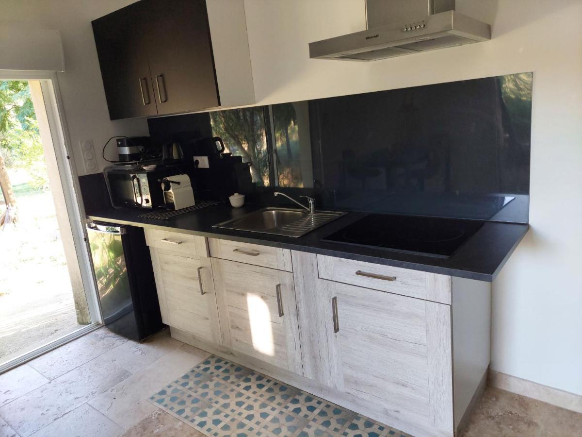 L'Etang Des Cigales Apartment Uchaux Екстериор снимка